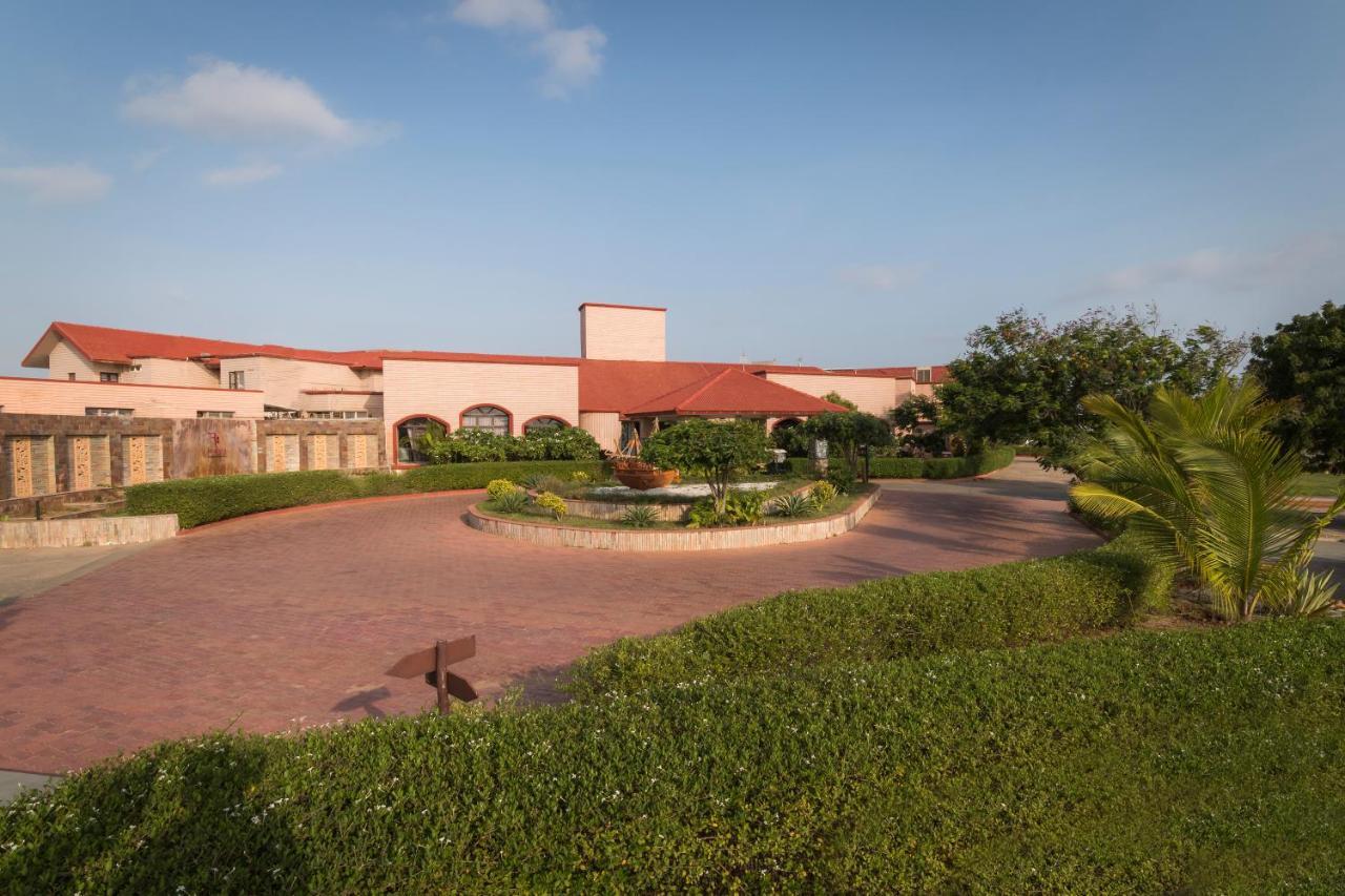 Regenta Resort Bhuj By Royal Orchid Hotels Limited Екстер'єр фото
