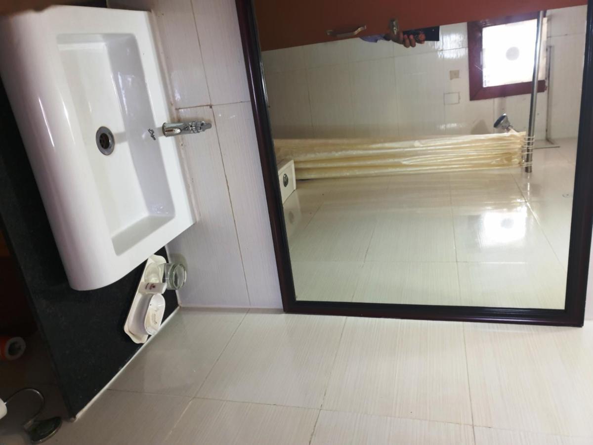 Regenta Resort Bhuj By Royal Orchid Hotels Limited Екстер'єр фото