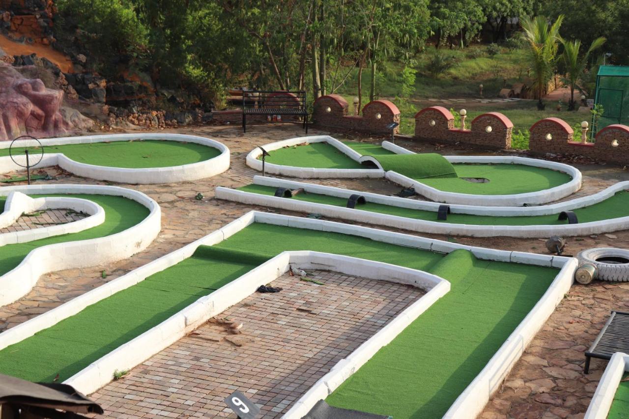 Regenta Resort Bhuj By Royal Orchid Hotels Limited Екстер'єр фото