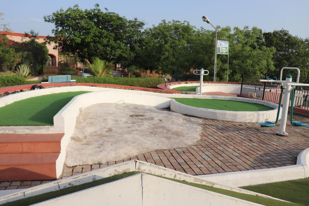 Regenta Resort Bhuj By Royal Orchid Hotels Limited Екстер'єр фото