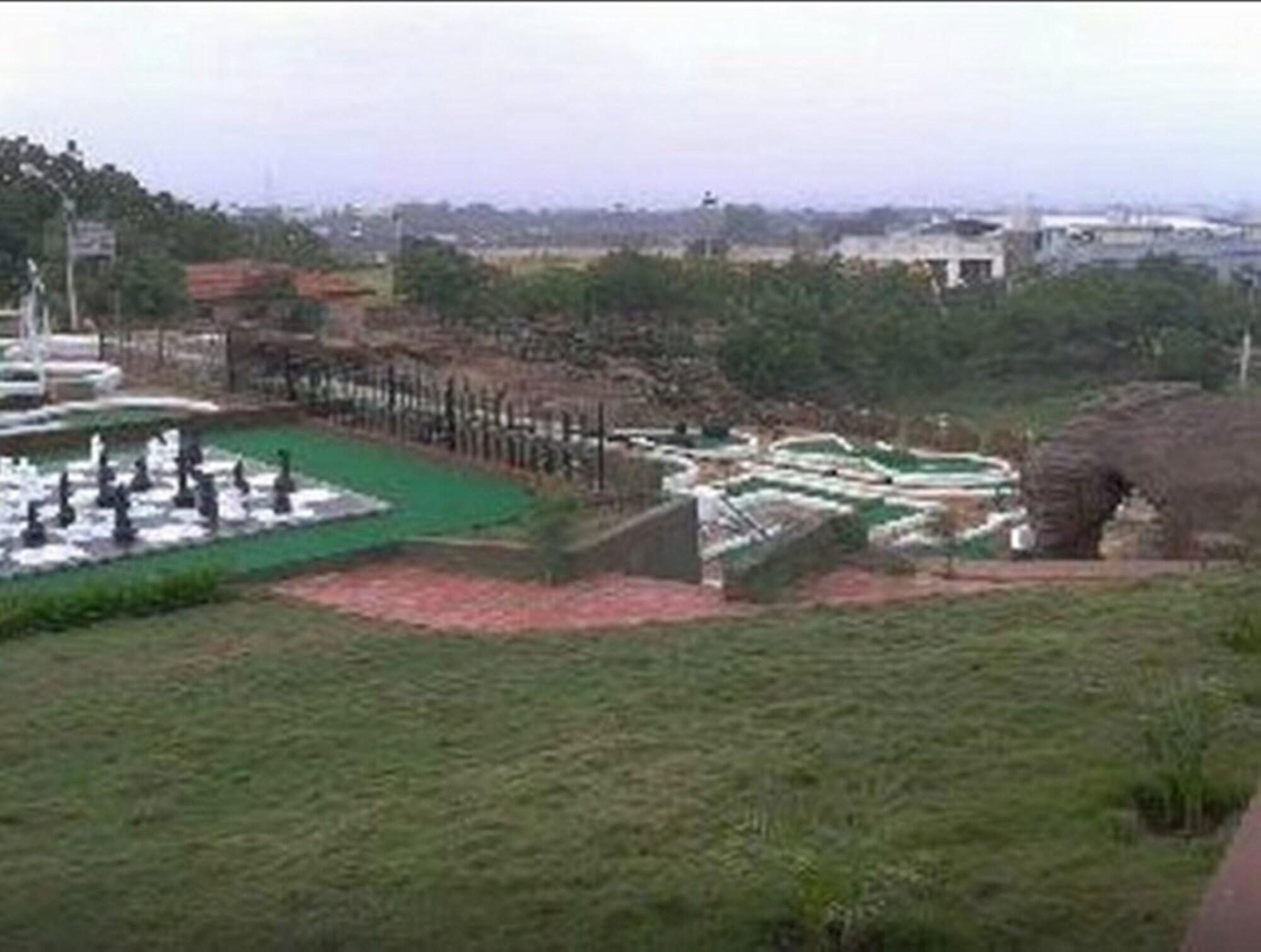 Regenta Resort Bhuj By Royal Orchid Hotels Limited Екстер'єр фото