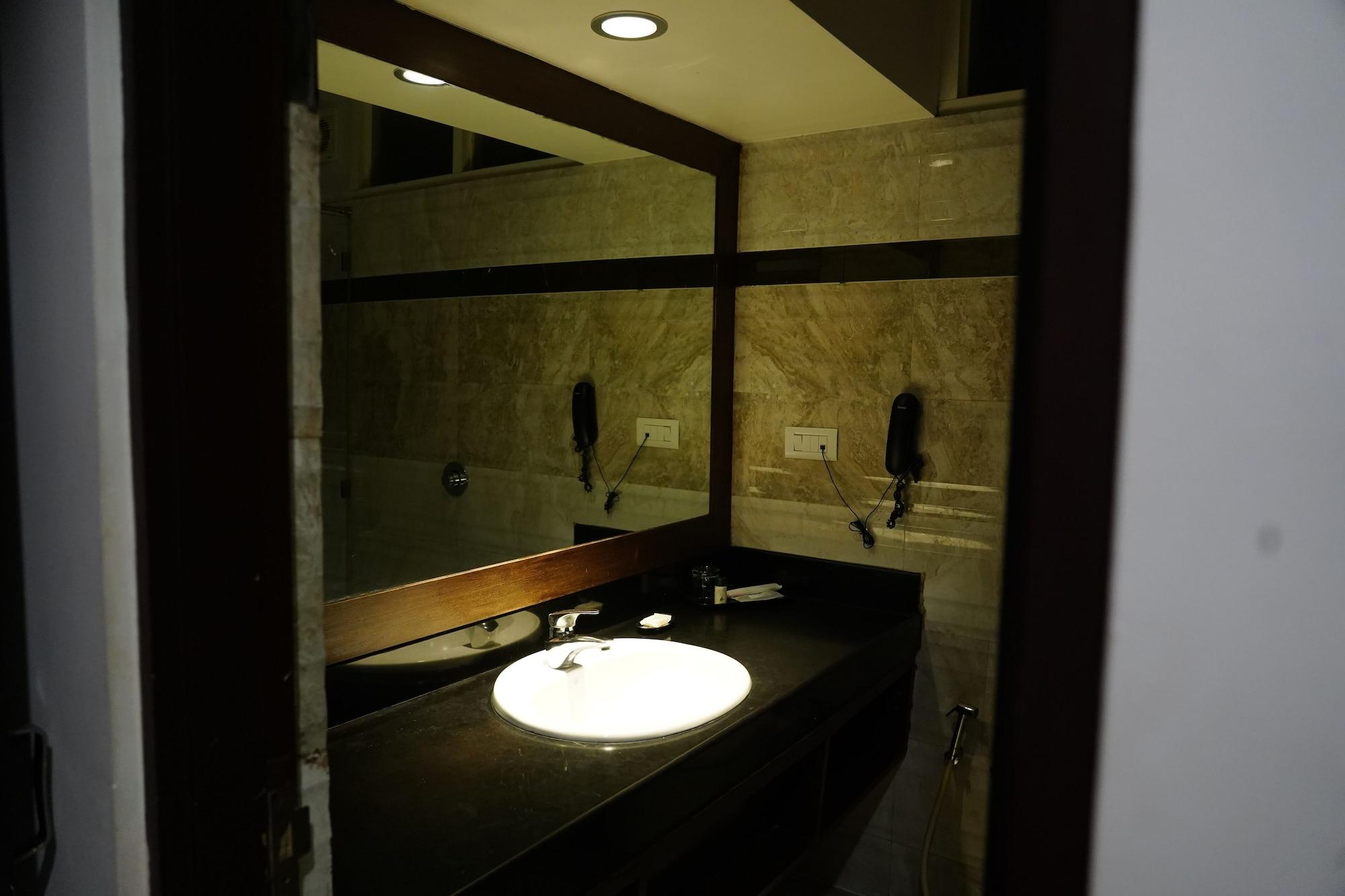Regenta Resort Bhuj By Royal Orchid Hotels Limited Екстер'єр фото