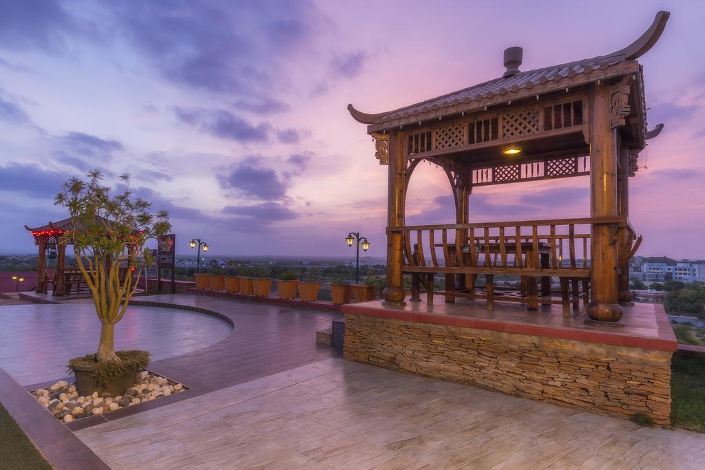 Regenta Resort Bhuj By Royal Orchid Hotels Limited Екстер'єр фото