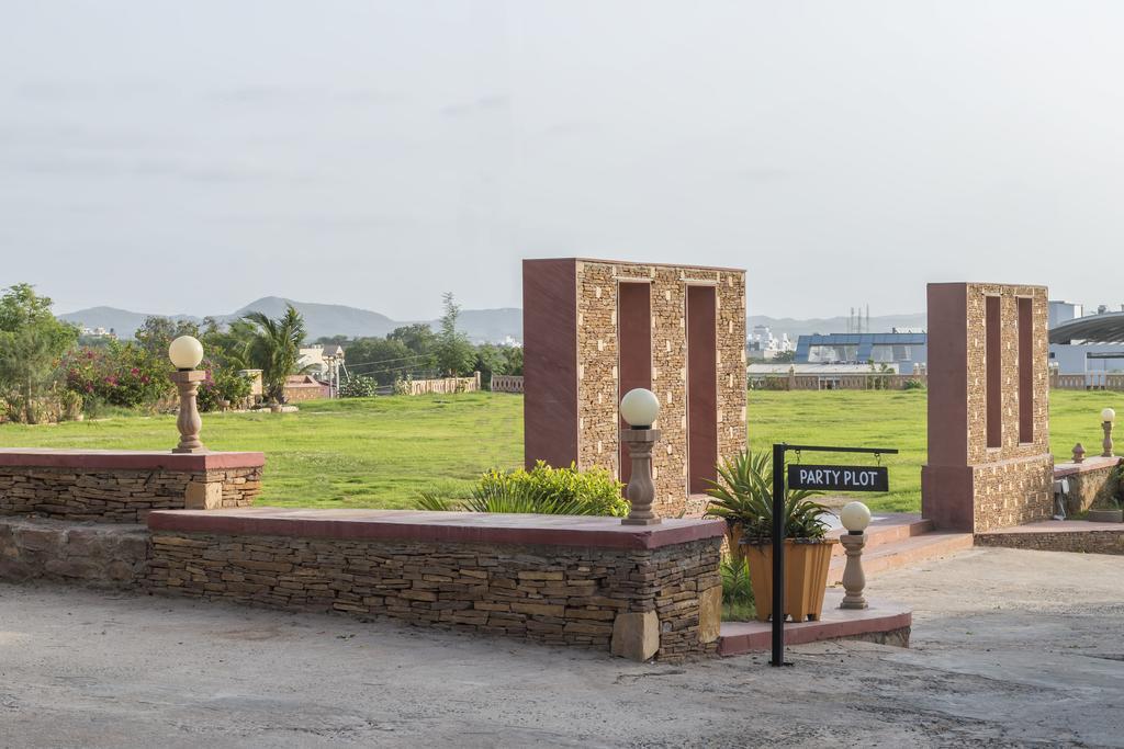 Regenta Resort Bhuj By Royal Orchid Hotels Limited Екстер'єр фото