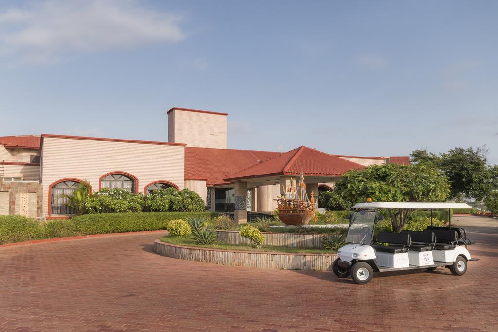 Regenta Resort Bhuj By Royal Orchid Hotels Limited Екстер'єр фото