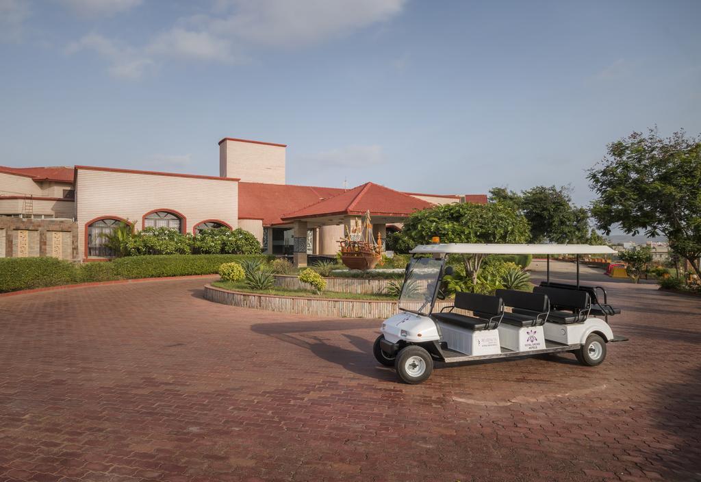 Regenta Resort Bhuj By Royal Orchid Hotels Limited Екстер'єр фото