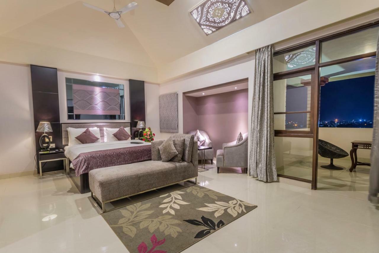 Regenta Resort Bhuj By Royal Orchid Hotels Limited Екстер'єр фото